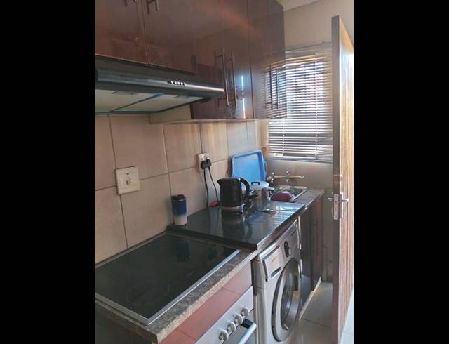 2 BEDROOM TOWNHOUSE FOR SALE IN CLAYVILLE